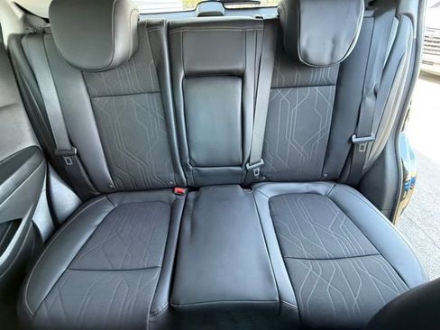 Used 2022 Chevrolet Trax LT w/ LT Convenience Package AWD/4WD image 15