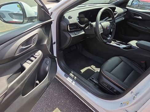 New 2026 Buick Envista Sport Touring FWD image 10
