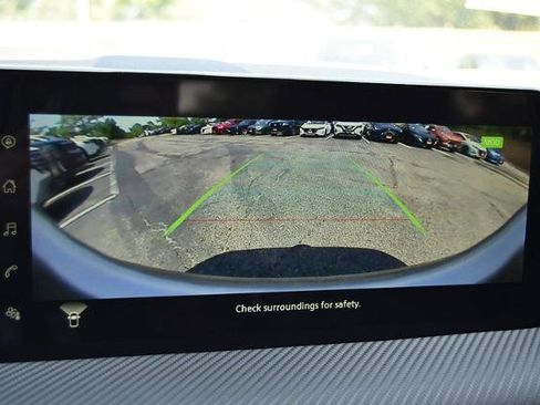 New 2025 Nissan Kicks SR image 15