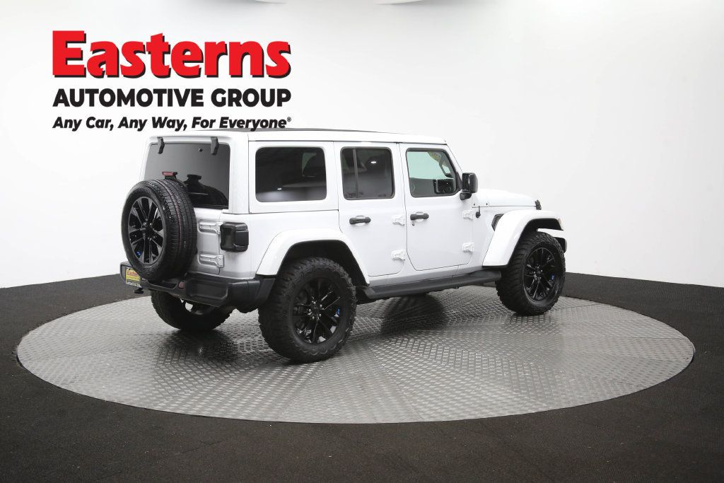 Used 2022 Jeep Wrangler Unlimited Sahara w/ Cold Weather Group AWD/4WD image 44