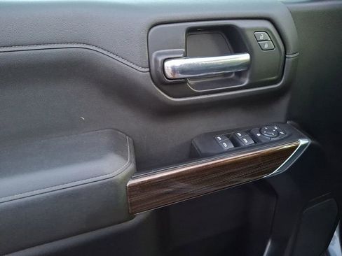 Used 2022 Chevrolet Silverado 1500 LT image 12