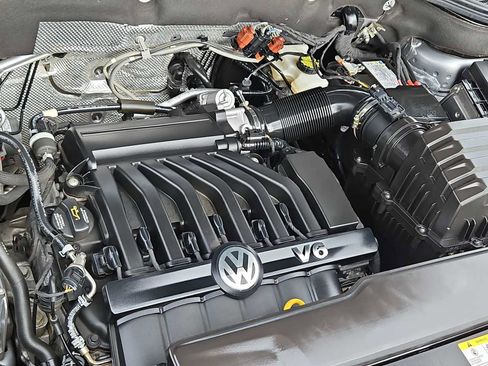 Used 2021 Volkswagen Atlas SE image 14