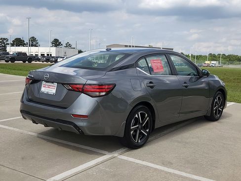Certified 2025 Nissan Sentra SV w/ Trunk Package image 9