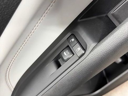 Used 2023 Jeep Compass Limited w/ Elite Group AWD/4WD image 24