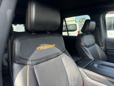 Used 2025 Ford Expedition Tremor image 35
