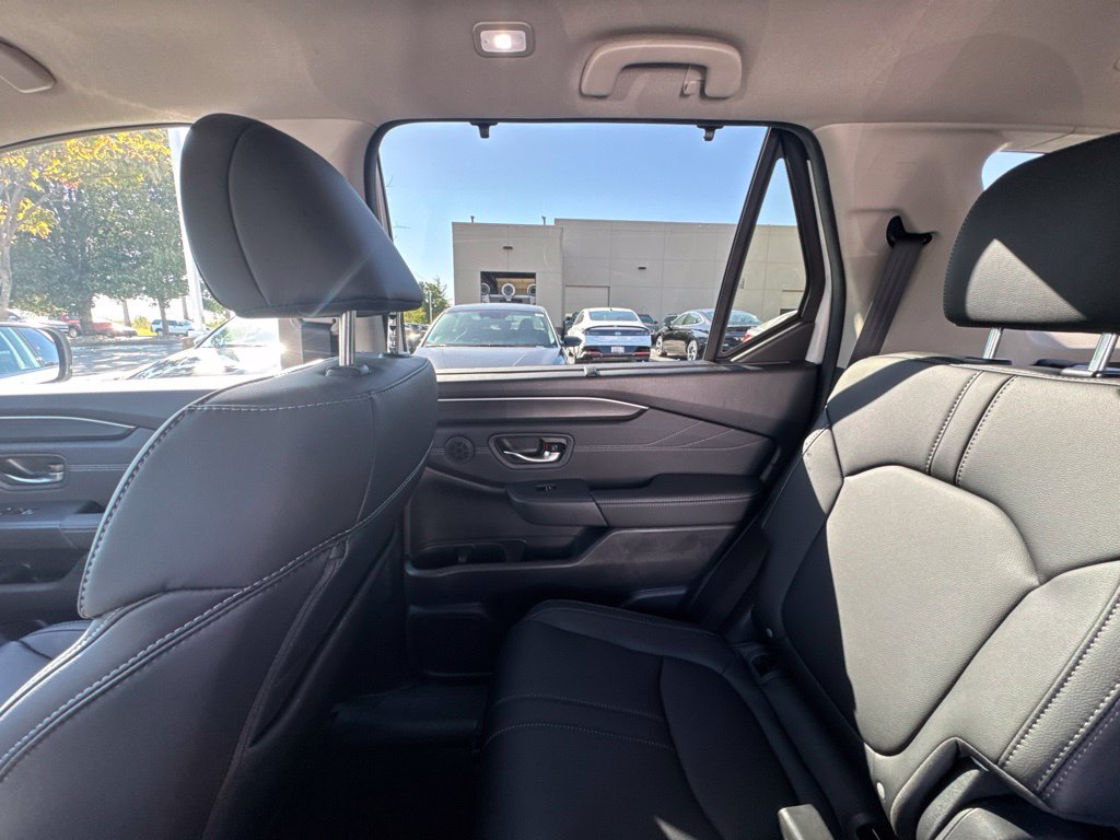 New 2026 Honda Pilot Touring image 27