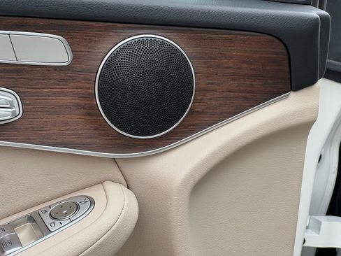 Certified 2022 Mercedes-Benz GLC 300 4MATIC image 39