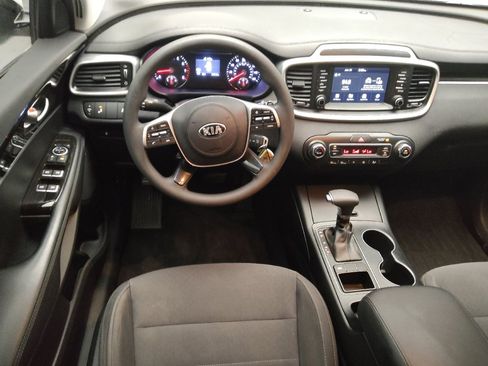 Used 2019 Kia Sorento FWD V6 image 22