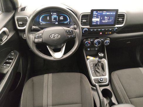 Used 2025 Hyundai Venue SEL FWD image 22