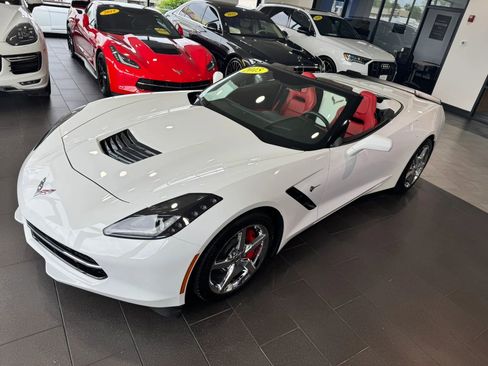 Used 2015 Chevrolet Corvette Stingray Convertible w/ 2LT Preferred Equipment Group RWD image 5