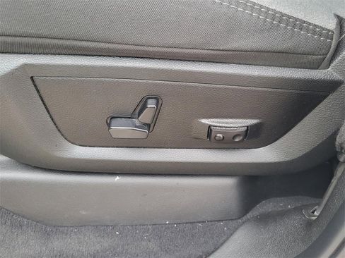 Used 2024 RAM 2500 Big Horn image 17