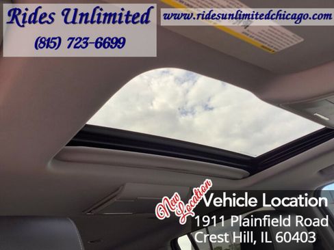 Used 2015 Chevrolet Suburban LT w/ Luxury Package image 34