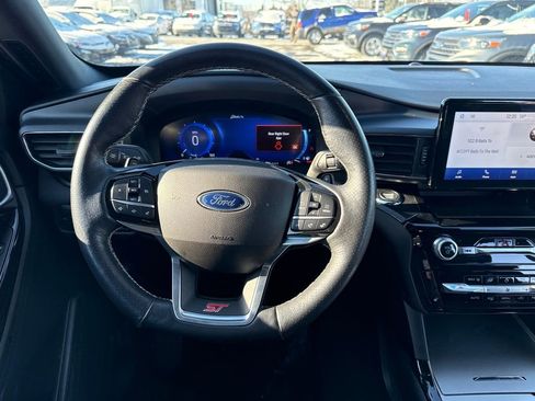 Used 2022 Ford Explorer ST w/ ST Street Pack image 12