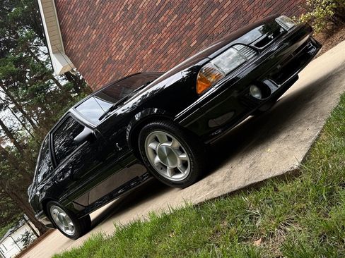 Used 1993 Ford Mustang Cobra RWD image 28