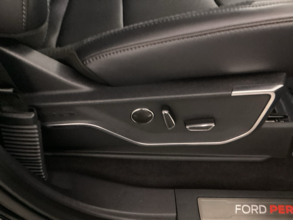 Used 2023 Ford F150 Raptor AWD/4WD image 9