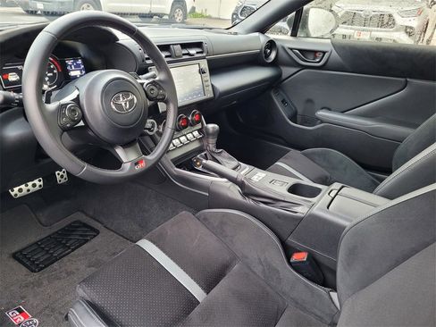 Used 2023 Toyota GR86 Premium image 10