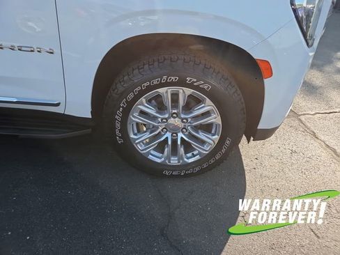 Used 2023 GMC Yukon XL SLT w/ SLT Luxury Package AWD/4WD image 19