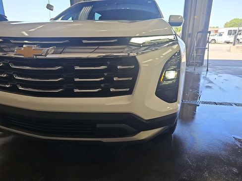 Used 2026 Chevrolet Equinox LT FWD image 32