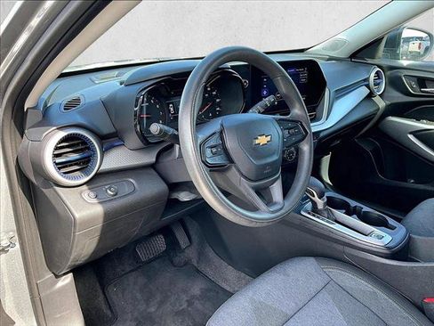 Used 2024 Chevrolet Trax LS FWD image 14
