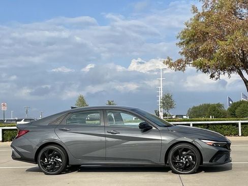 Used 2026 Hyundai Elantra Sport w/ Cargo Package FWD image 3