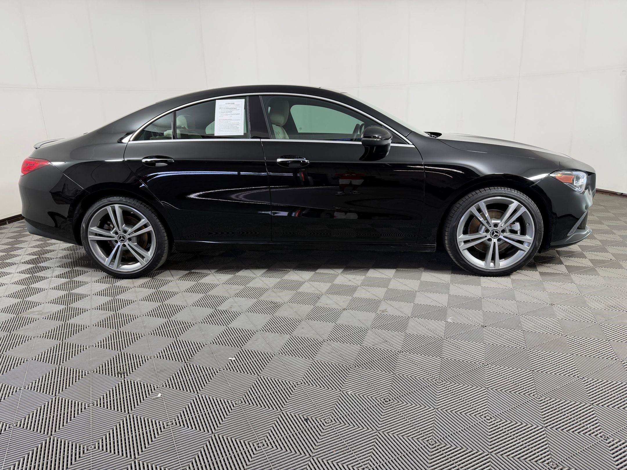 Used 2022 Mercedes-Benz CLA 250 4MATIC image 8