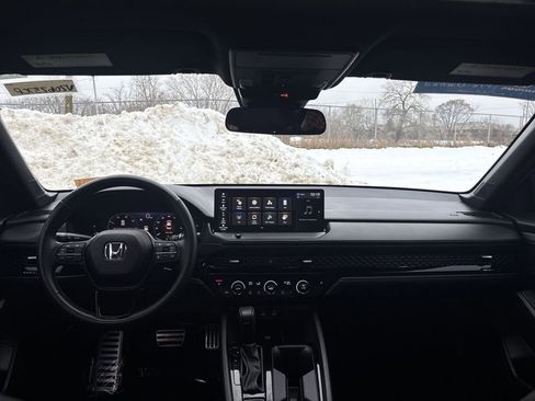 Used 2025 Honda Accord Sport image 32