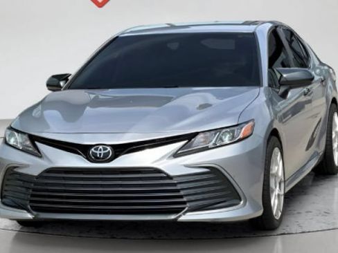 Used 2023 Toyota Camry LE FWD image 2