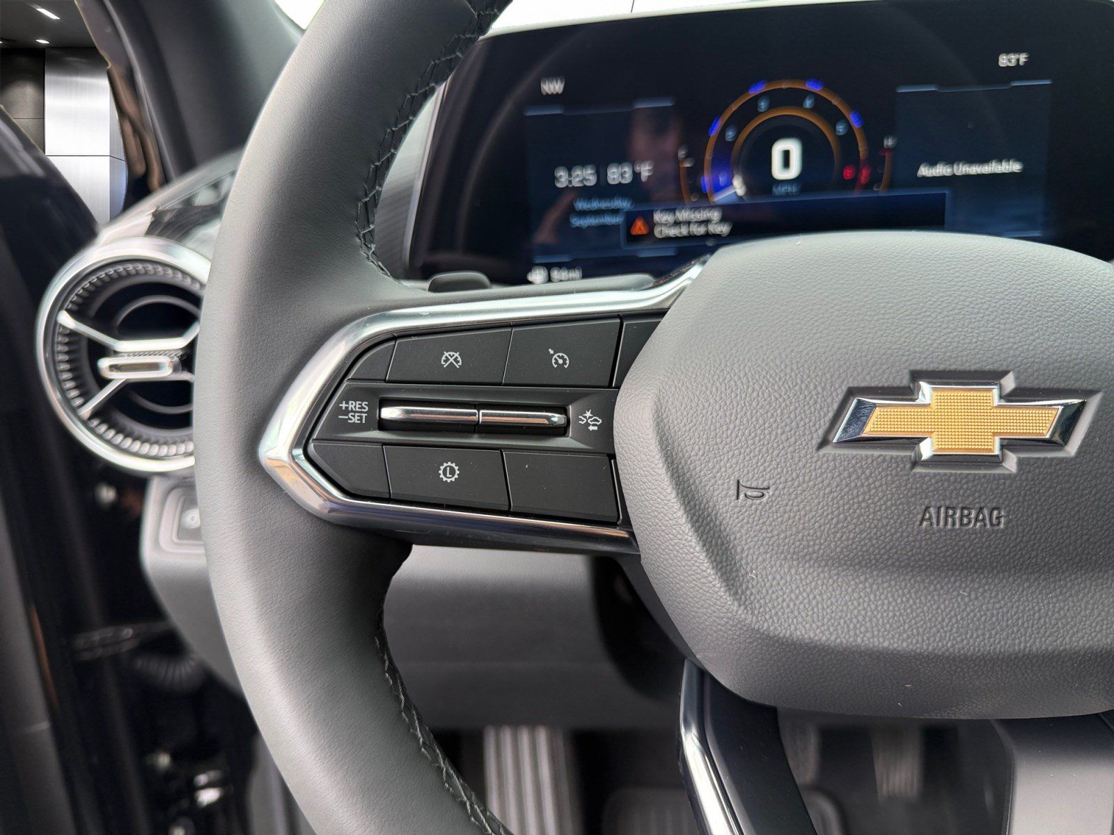 New 2027 Chevrolet Equinox LT w/ Convenience Package II FWD image 24