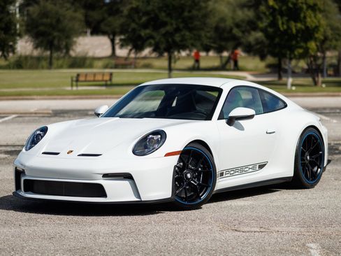 Used 2022 Porsche 911 GT3 RWD image 3