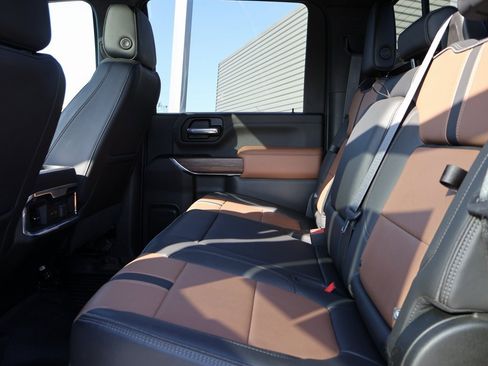 Used 2022 Chevrolet Silverado 3500 High Country w/ Safety Package II image 17