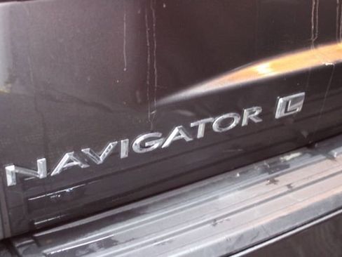 Used 2017 Lincoln Navigator L Reserve image 7