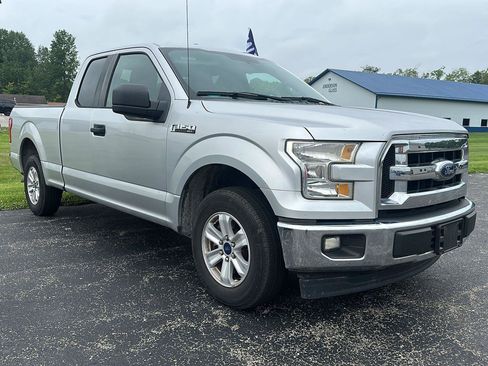 Used 2017 Ford F150 XLT RWD image 3