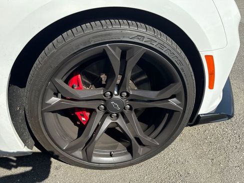 Used 2020 Chevrolet Camaro SS image 30