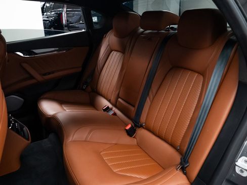 Used 2022 Maserati Quattroporte Trofeo RWD image 22
