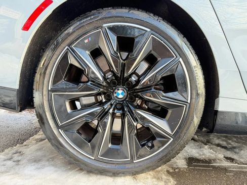 Used 2023 BMW 760i xDrive w/ Parking Assistance Package image 34