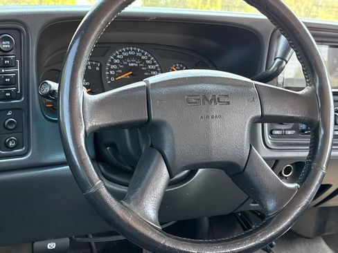 Used 2004 GMC Sierra 2500 SLE AWD/4WD image 11