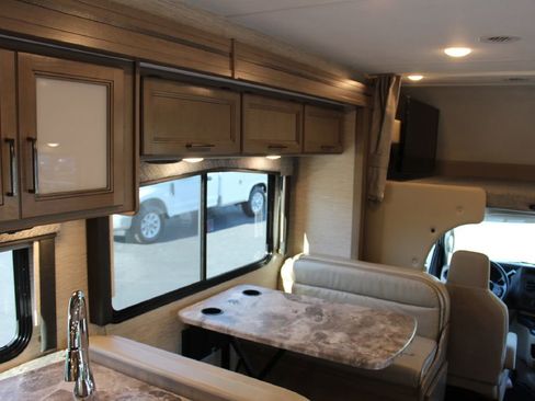 Used 2022 Ford E-450 and Econoline 450 Super Duty w/ Motorhome Prep Package image 38