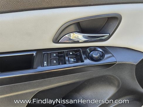 Used 2014 Chevrolet Cruze LS image 19