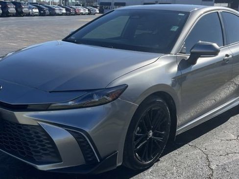 Used 2025 Toyota Camry XSE image 4