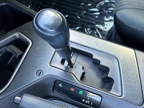 Used 2018 Toyota RAV4 LE w/ All Weather Liner Package FWD image 18