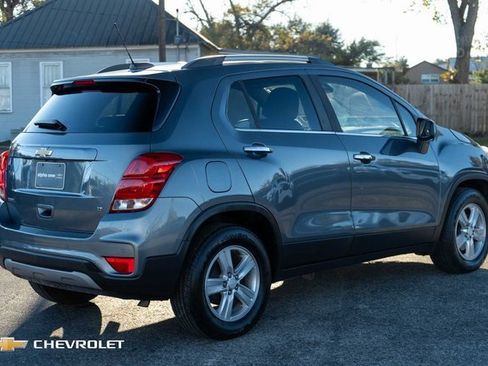 Used 2020 Chevrolet Trax LT w/ Driver Confidence Package image 6