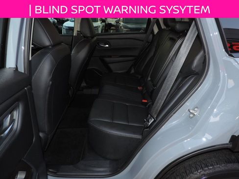 Used 2025 Nissan Rogue SL image 15