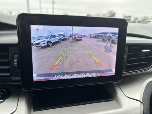 Used 2021 Ford Explorer XLT image 21