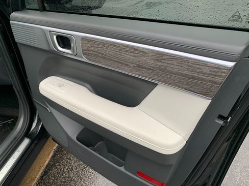 Used 2024 Hyundai Santa Fe Calligraphy image 14