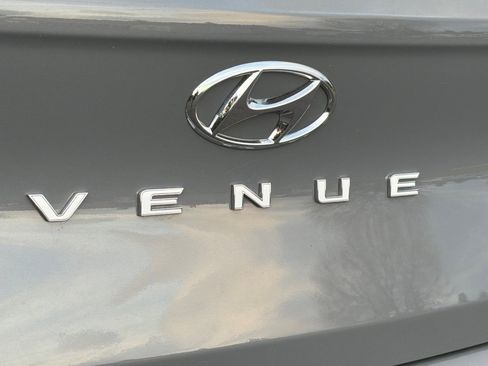 Certified 2023 Hyundai Venue SEL image 36