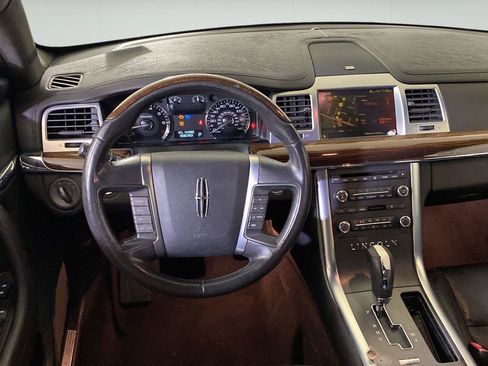 Used 2009 Lincoln MKS AWD image 26