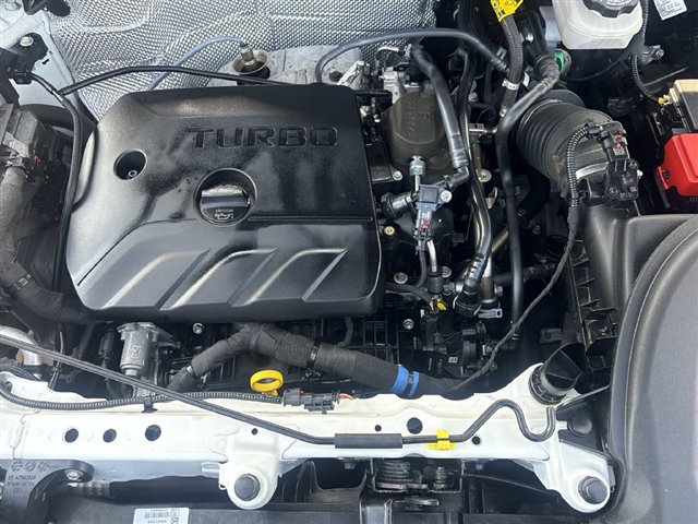Certified 2024 Buick Encore GX Preferred w/ Comfort Package FWD image 28