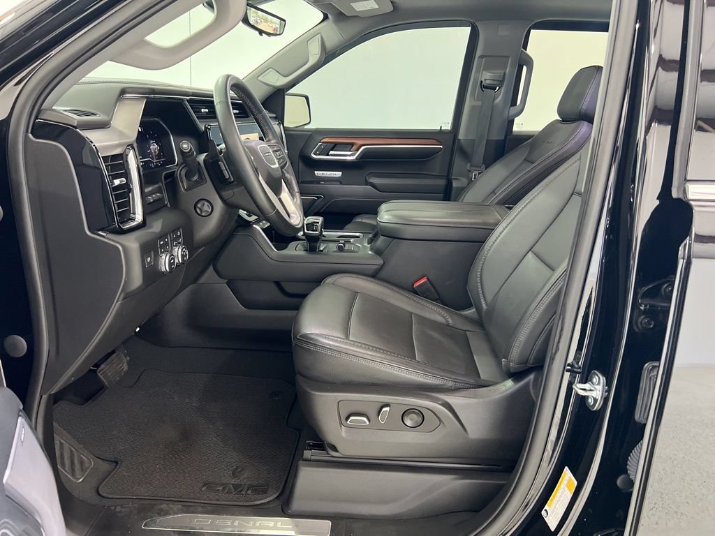 Used 2023 GMC Sierra 1500 Denali w/ Denali Reserve Package AWD/4WD image 18