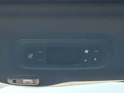 New 2025 Chrysler Pacifica Select image 23