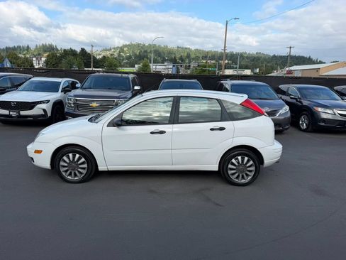 Used 2007 Ford Focus S FWD image 8